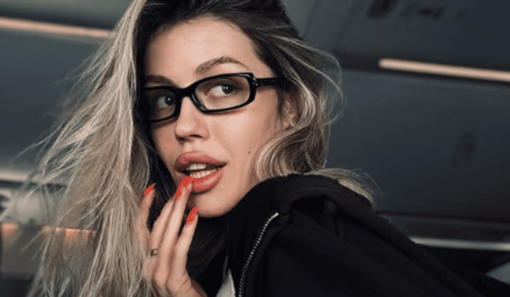 Що відомо про Віку Бакалову з “Ліги сміху” й “Холостяка”